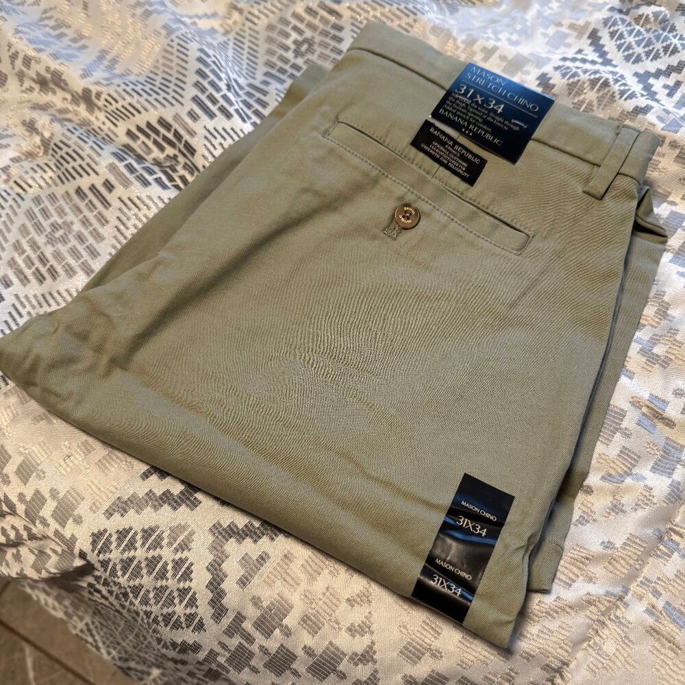 NWT Banana Republic - Mason Stretch Chino - Khaki 31W/34L